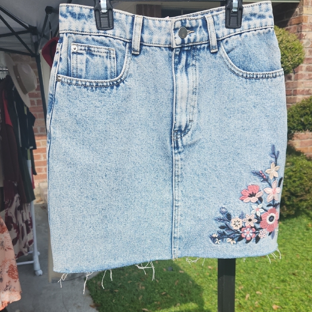 Francesca's Collections Blue Pink Mini Pencil Skirt